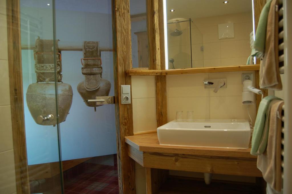 Hotel Schweizerhof Oberau Extérieur photo