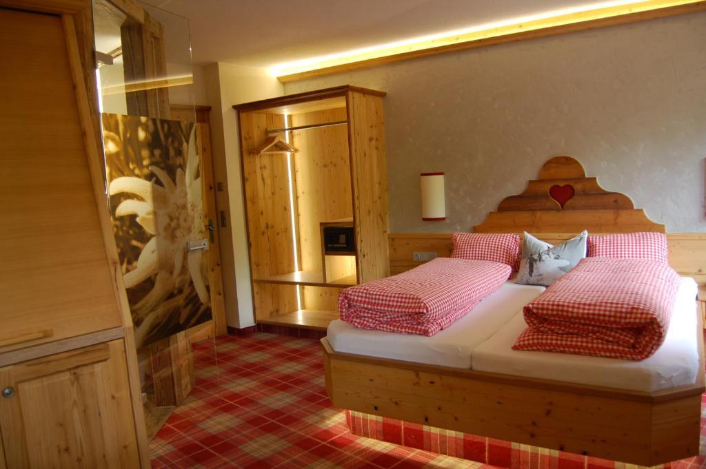 Hotel Schweizerhof Oberau Extérieur photo